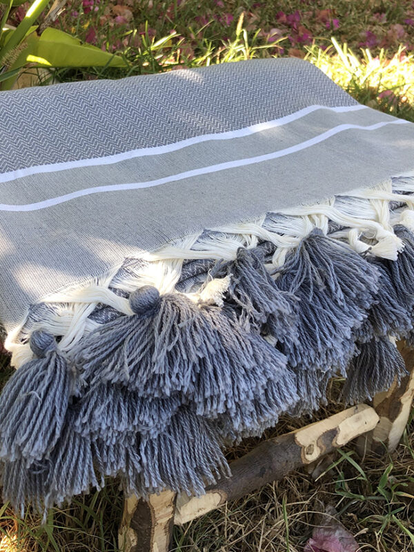 Women Handmade - Wholesale BtoB - Tunisian Fouta handemade grey and White natural product ecofriendly