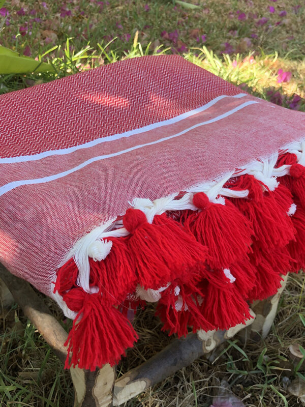 Women Handmade - Wholesale BtoB - Tunisian Fouta handemade red and White